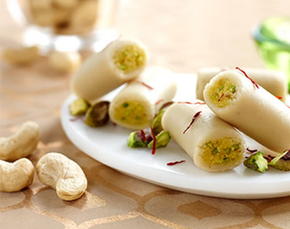 Kaju Pista Roll